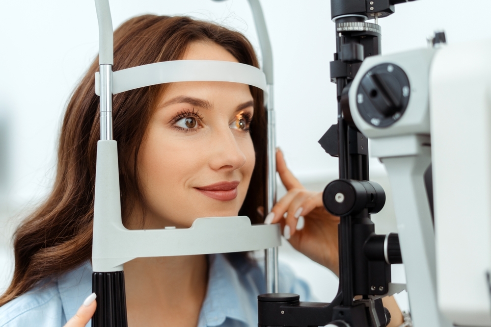 Become an ophthalmologist