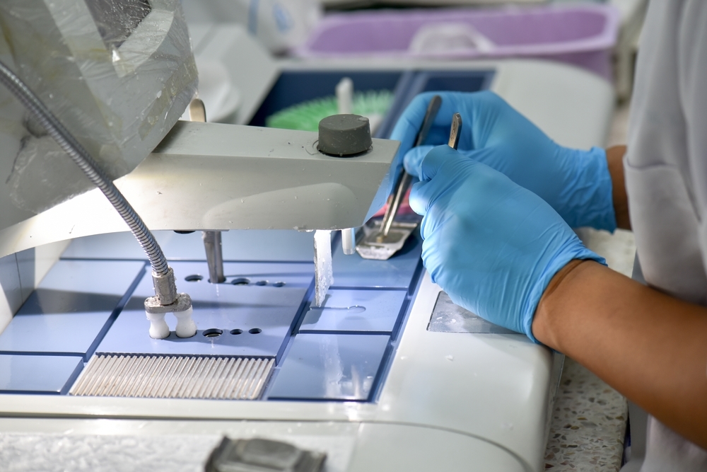 What does a pathologist do?